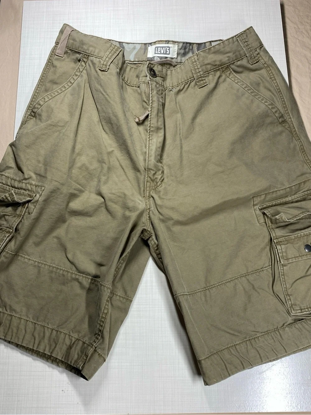 Levi’s Squad Cargo Shorts men’s 38 baggy skater shorts 12” inseam